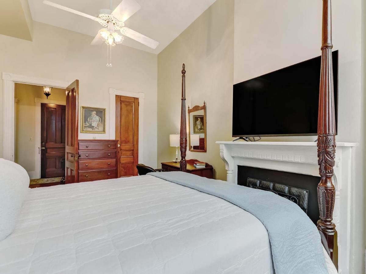 Parlor On Lafayette Villa Савана Екстериор снимка